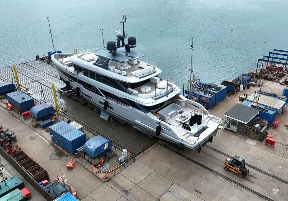 Trafalgar Shipyard Phoenix Super Yacht NW Mixed Content Block 952X664